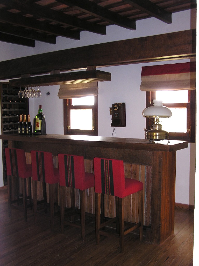 D.K.P. MUEBLES Y DECORACION: LICORERAS